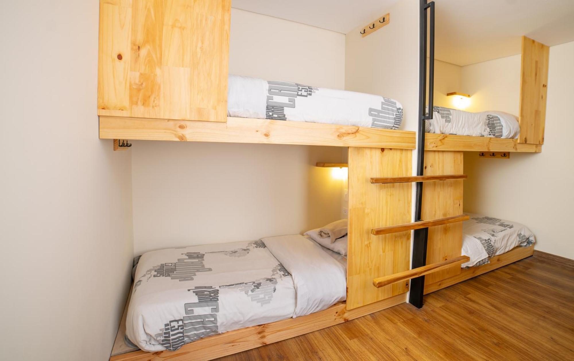 The Cranky Croc Hostel Богота Экстерьер фото