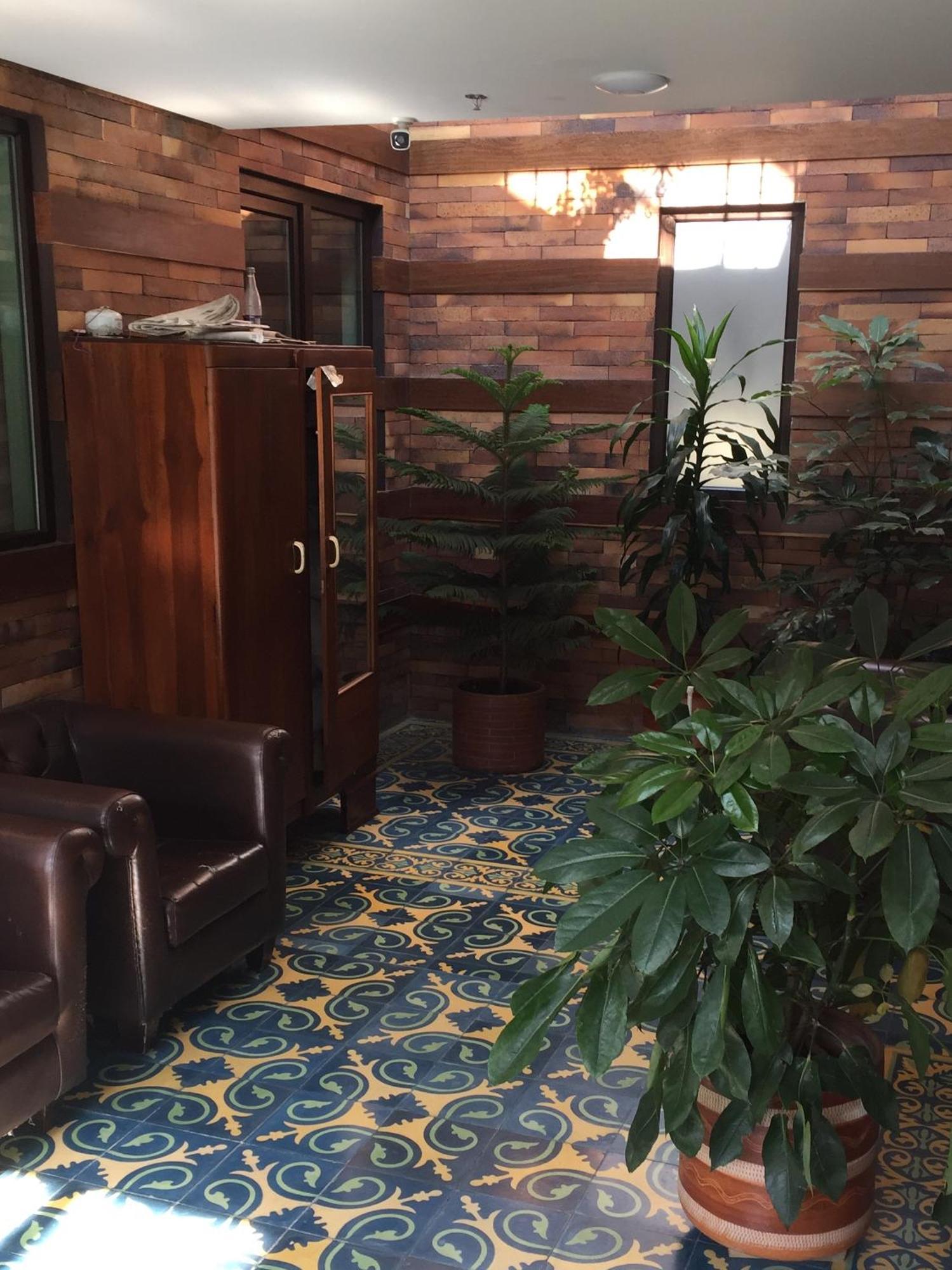 The Cranky Croc Hostel Богота Экстерьер фото