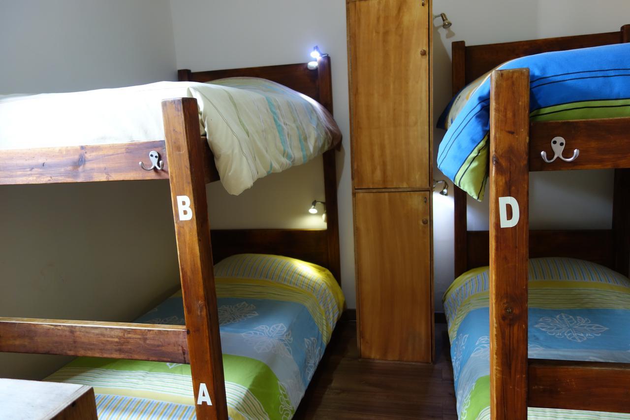 The Cranky Croc Hostel Богота Экстерьер фото